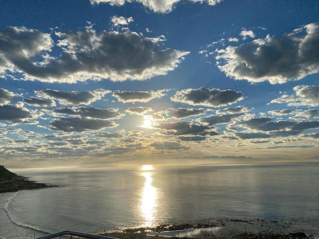 ケープタウンA Relaxing Getaway With Ocean Viewsアパートメント エクステリア 写真